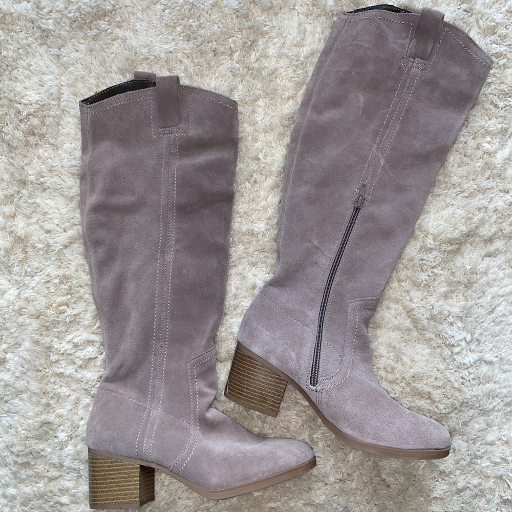 White Mountain Size 9 Boots